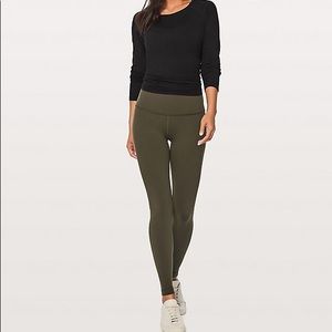 Lululemon Olive Wunder Under leggings!